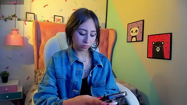 Snapshot of _cloe_martinez chatting on December 14, 1:28 am cloe martinez online show from December 14, 1:28 am