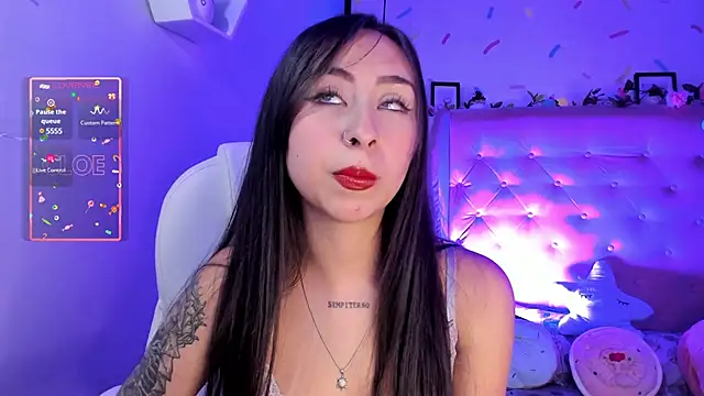 Snapshot of _cloe_martinez chatting on February 16, 10:21 pm cloe martinez online show from February 16, 10:21 pm