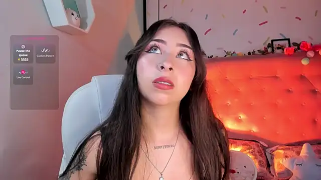 Snapshot of _cloe_martinez chatting on February 27, 9:04 pm cloe martinez online show from February 27, 9:04 pm