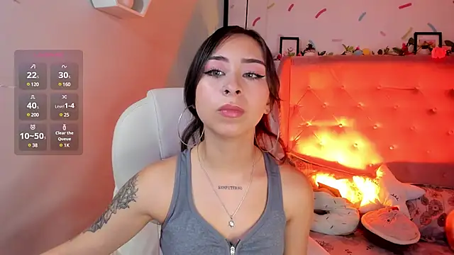 Snapshot of _cloe_martinez chatting on March 1, 9:15 pm cloe martinez online show from March 1, 9:15 pm