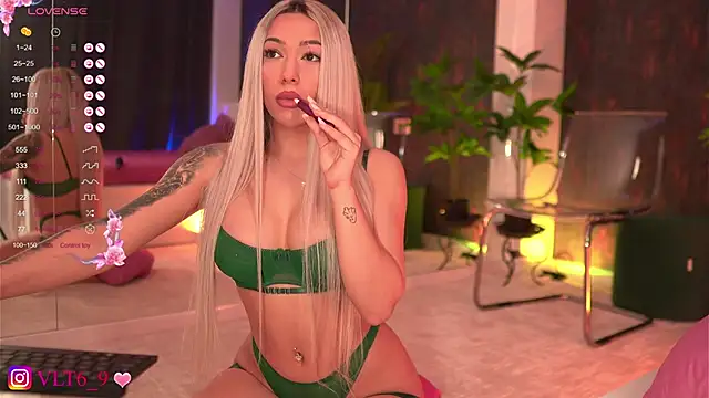 violettabunny03 online show from February 25, 10:39 pm