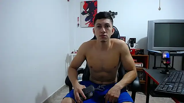 Snapshot of Iam_yourbabyprincess_XD chatting on September 15, 12:21 am Iam yourbabyprincess XD online show from September 15, 12:21 am