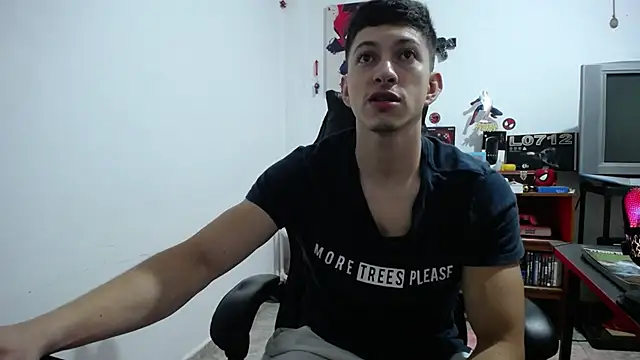 Snapshot of Iam_yourbabyprincess_XD chatting on February 6, 5:23 am Iam yourbabyprincess XD online show from February 6, 5:23 am