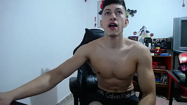 Snapshot of Iam_yourbabyprincess_XD chatting on February 15, 7:51 am Iam yourbabyprincess XD online show from February 15, 7:51 am