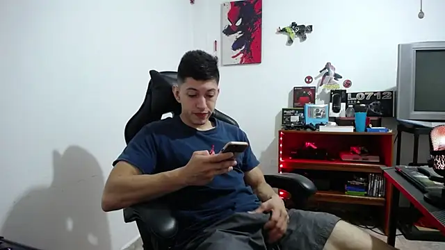 Snapshot of Iam_yourbabyprincess_XD chatting on February 16, 4:30 am Iam yourbabyprincess XD online show from February 16, 4:30 am