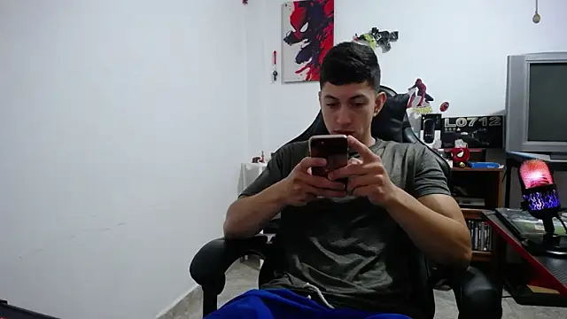 Snapshot of Iam_yourbabyprincess_XD chatting on March 3, 8:15 pm Iam yourbabyprincess XD online show from March 3, 8:15 pm