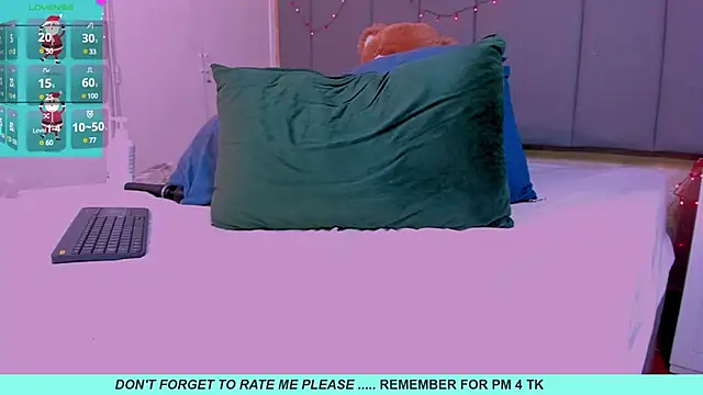 Snapshot of JulianaMiller chatting on December 27, 5:42 am JulianaMiller online show from December 27, 5:42 am