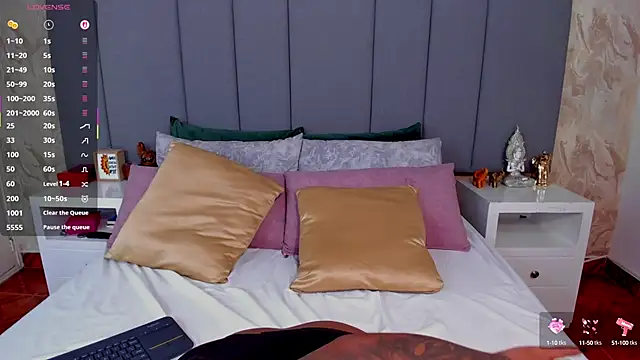 Snapshot of JulianaMiller chatting on September 22, 2:24 am JulianaMiller online show from September 22, 2:24 am