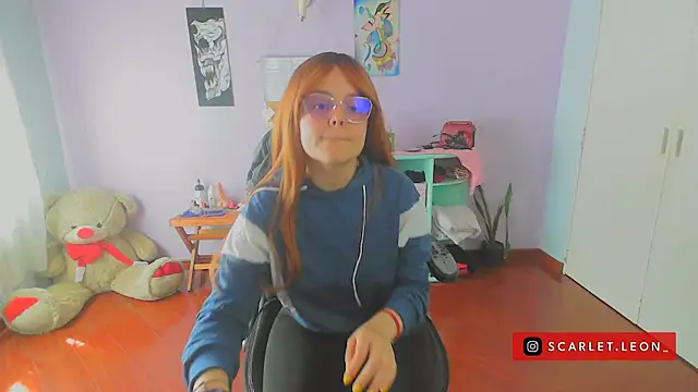 Scarletleon77 online show from February 7, 3:41 pm