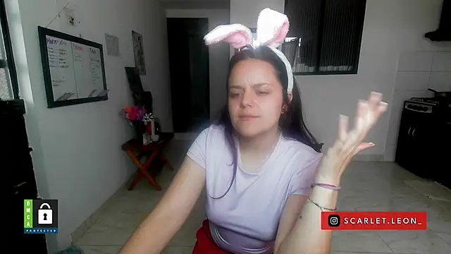 Scarletleon77 online show from March 24, 8:36 pm