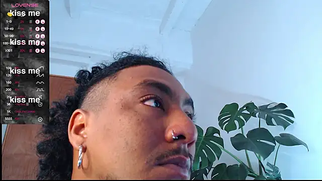 yosoy enzo2020 online show from February 23, 2:25 pm