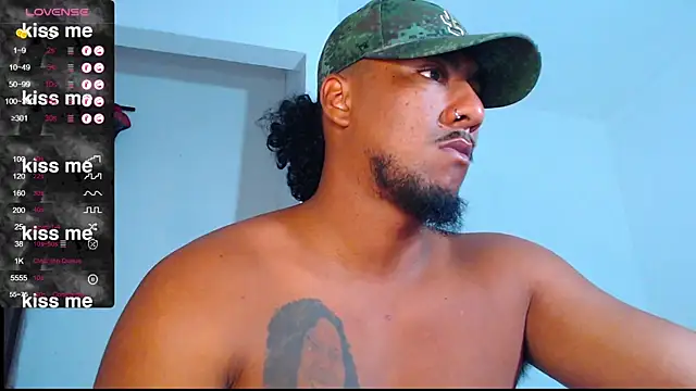 yosoy enzo2020 online show from March 17, 10:49 am