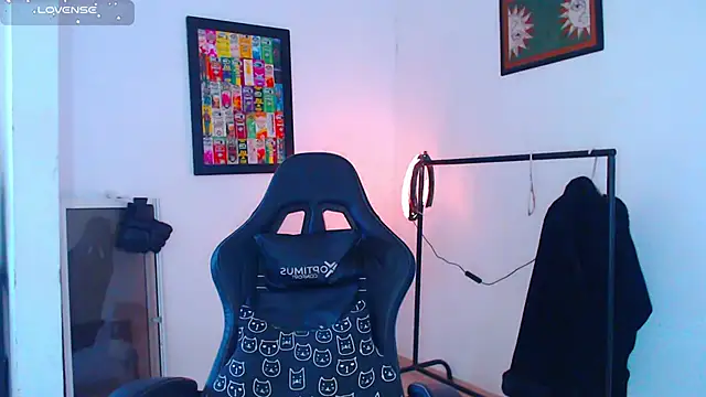 Snapshot of yosoy_enzo2020 chatting on March 4, 12:44 pm yosoy enzo2020 online show from March 4, 12:44 pm