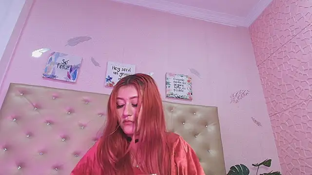 paulinasaeEnz online show from February 14, 11:31 am