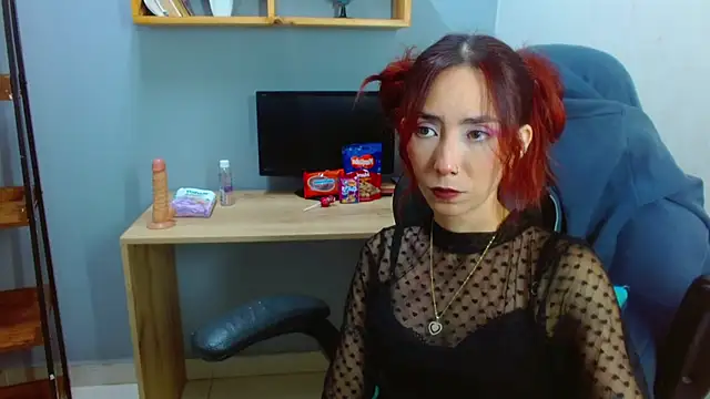 Erika Stevens online show from January 5, 5:30 am