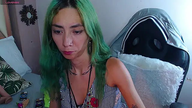 Erika Stevens online show from October 5, 1:04 am