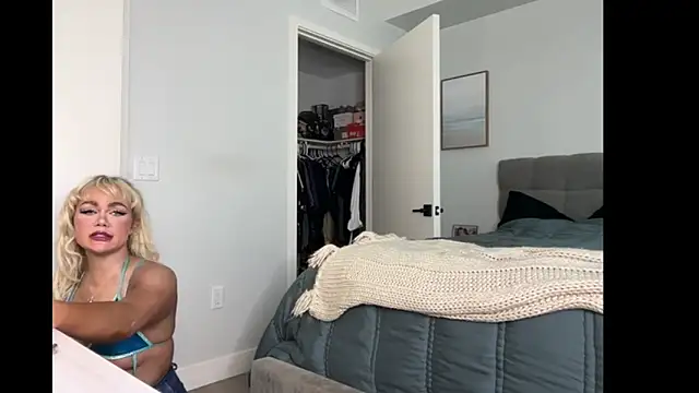 ElenaErickson online show from October 27, 7:51 pm