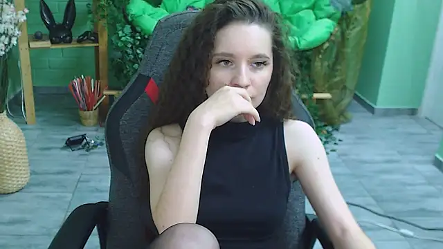 Miss Barbara  online show from February 20, 10:48 pm