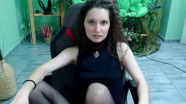 Miss Barbara  online show from March 10, 10:13 pm