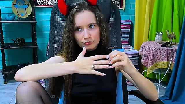 Miss Barbara  online show from March 11, 6:30 pm