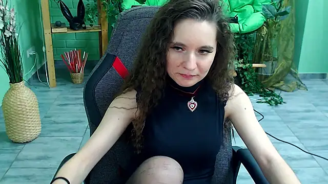 Miss Barbara  online show from March 18, 9:53 pm