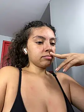 Snapshot of Nathcurly_ chatting on December 27, 5:42 am Nathcurly online show from December 27, 5:42 am