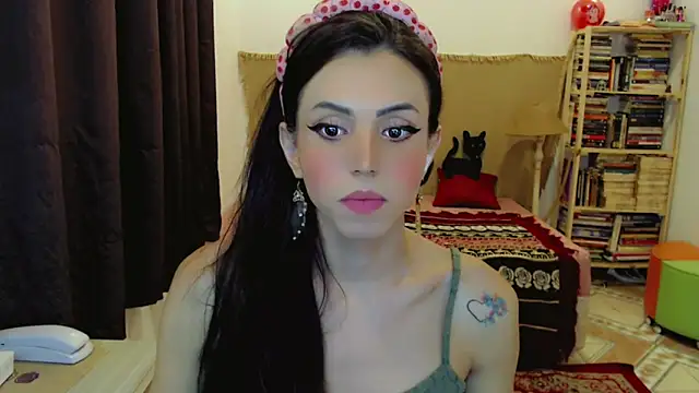 Sophie Fantasys online show from February 25, 3:05 am