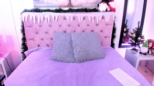 Abbyy Brooks online show from December 28, 8:04 pm