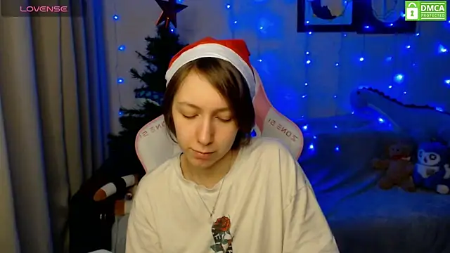 Snapshot of LeahGottty chatting on December 25, 2:23 pm LeahGottty online show from December 25, 2:23 pm