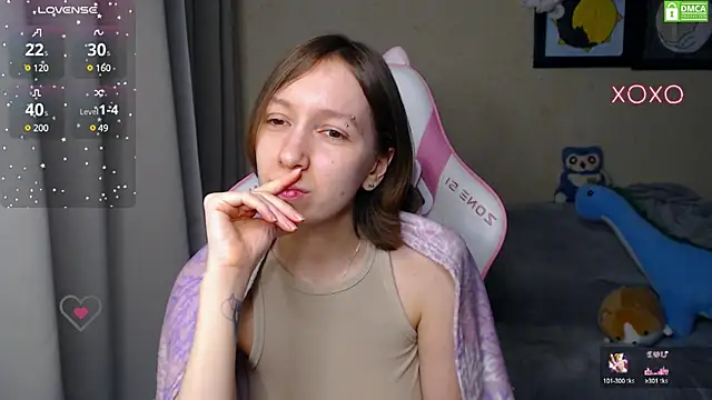 Snapshot of LeahGottty chatting on February 18, 3:42 am LeahGottty online show from February 18, 3:42 am