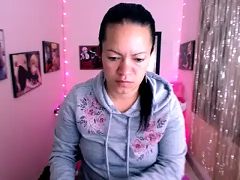 Cristal w online show from January 20, 1:11 pm