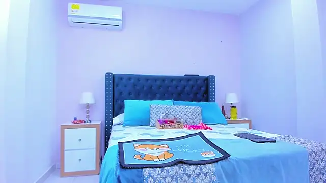 ClayrRosse online show from February 12, 5:05 pm