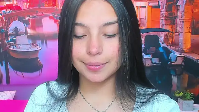 Snapshot of Small_naughty_ chatting on February 13, 1:40 pm Small naughty online show from February 13, 1:40 pm