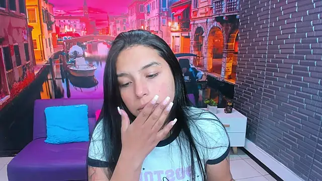 Snapshot of Small_naughty_ chatting on February 16, 3:52 pm Small naughty online show from February 16, 3:52 pm