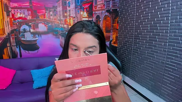 Snapshot of Small_naughty_ chatting on February 20, 1:44 pm Small naughty online show from February 20, 1:44 pm