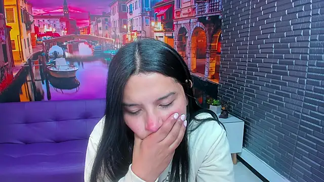 Snapshot of Small_naughty_ chatting on March 2, 1:40 pm Small naughty online show from March 2, 1:40 pm