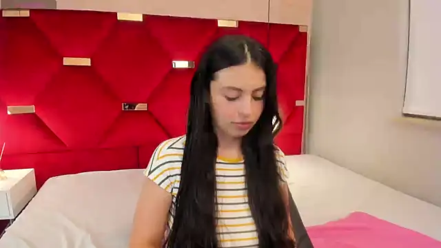 Snapshot of magic_fernanda chatting on February 17, 8:58 pm magic fernanda online show from February 17, 8:58 pm