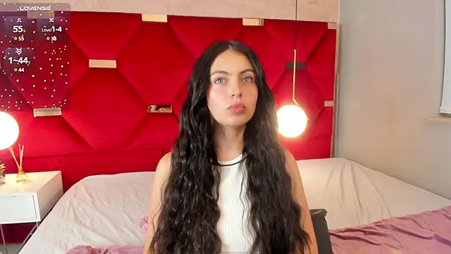 Snapshot of magic_fernanda chatting on February 18, 9:20 pm magic fernanda online show from February 18, 9:20 pm