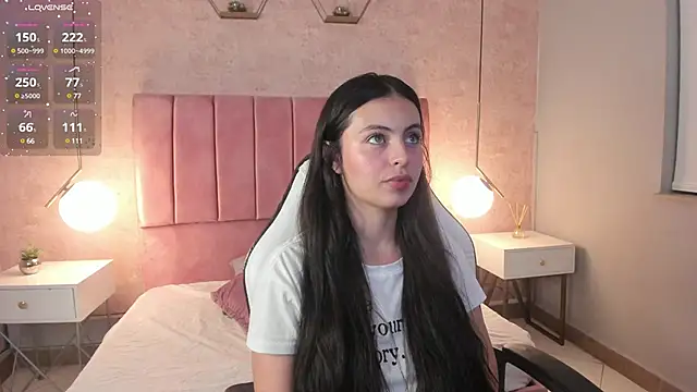 Snapshot of magic_fernanda chatting on February 25, 9:57 pm magic fernanda online show from February 25, 9:57 pm