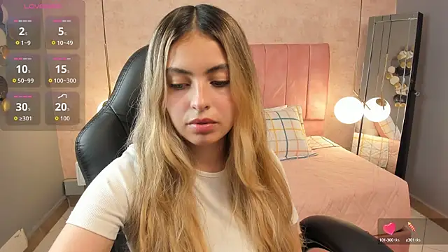 Snapshot of magic_fernanda chatting on October 4, 10:08 pm magic fernanda online show from October 4, 10:08 pm