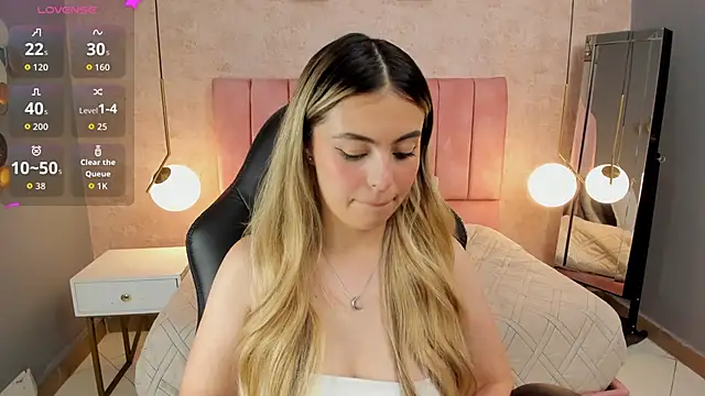 Snapshot of magic_fernanda chatting on October 15, 5:13 pm magic fernanda online show from October 15, 5:13 pm