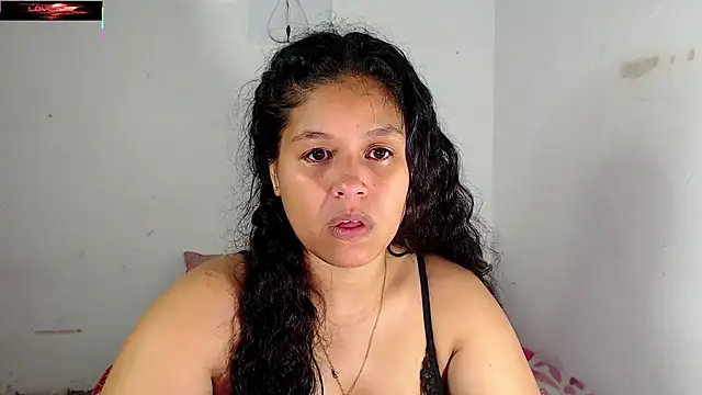 Snapshot of Hazel_donna chatting on June 9, 5:08 am Hazel donna online show from June 9, 5:08 am