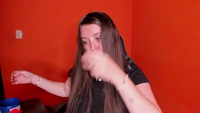 Snapshot of Daivis_17 chatting on November 3, 6:14 am Daivis 17 online show from November 3, 6:14 am