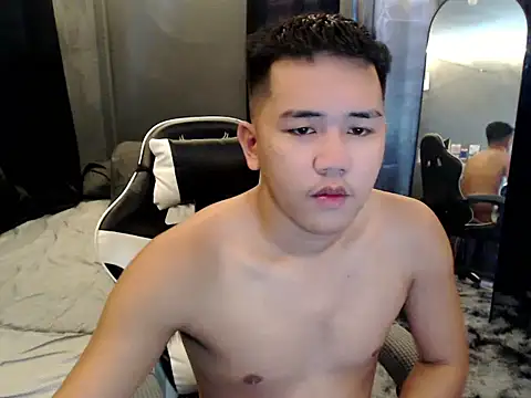 Snapshot of xgregor07 chatting on October 22, 4:57 am xgregor07 online show from October 22, 4:57 am