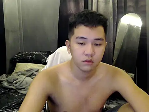 xgregor07 online show from November 18, 2:21 pm