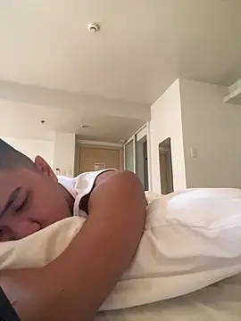 xgregor07 online show from December 16, 1:32 am