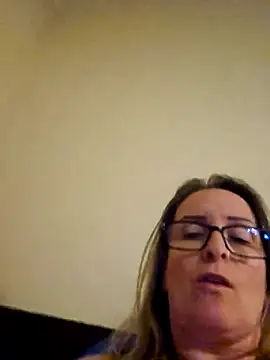 Snapshot of Steffi45 chatting on March 10, 7:40 pm Steffi45 online show from March 10, 7:40 pm