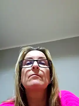 Snapshot of Steffi45 chatting on February 24, 9:13 pm Steffi45 online show from February 24, 9:13 pm