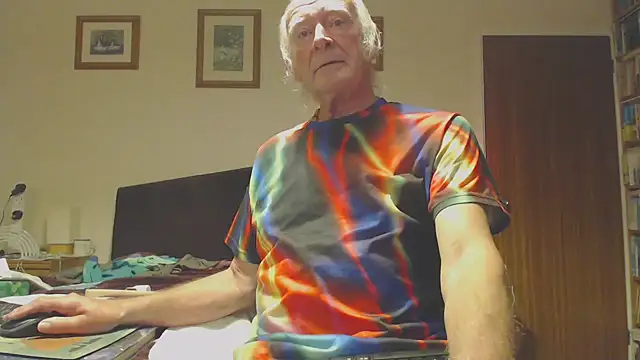 WaverlyKernow online show from December 22, 3:22 pm