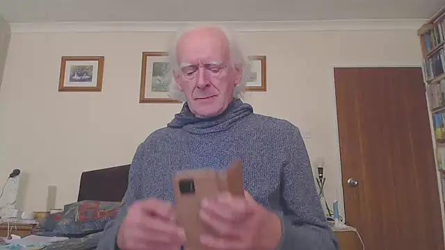 WaverlyKernow online show from March 4, 3:48 pm